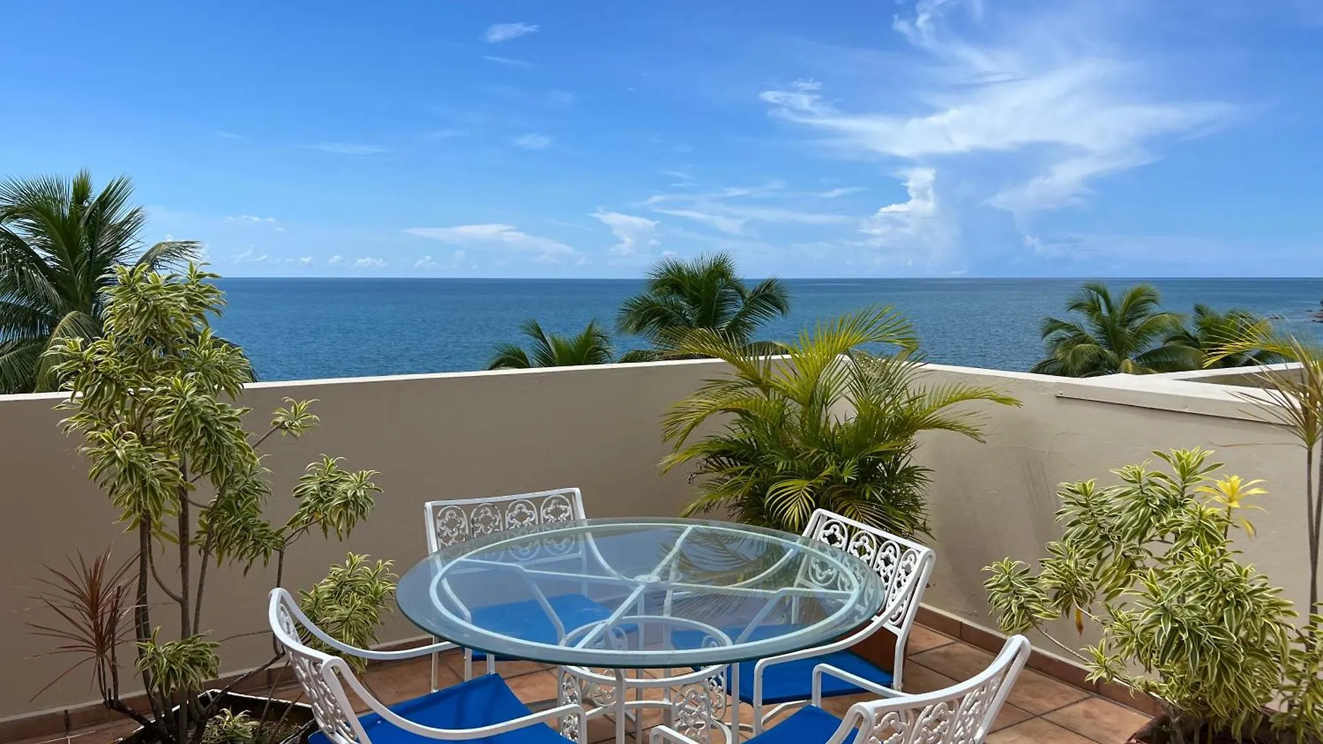 Oceanfron Villa De Playa Almirante La Tosca